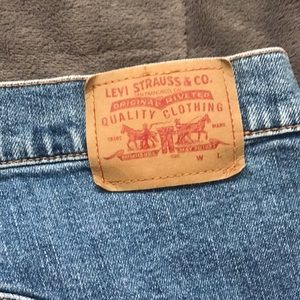 Ditto Levi jeans